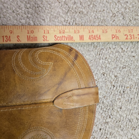 Tan Woman's Cowboy Boots - Picture 3 of 5